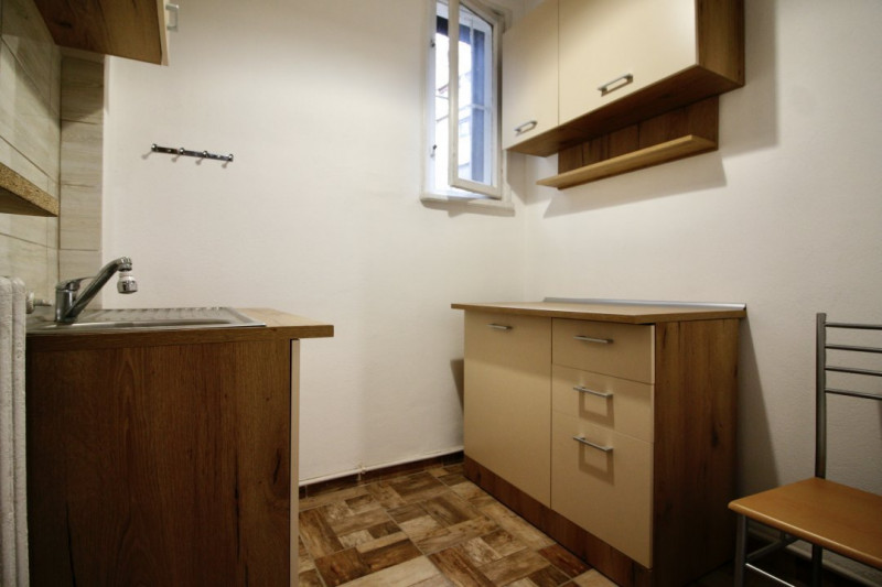 PIATA ROMANA - MAGHERU, APARTAMENT 5 CAMERE, NEMOBILAT, 0% COMISION! 