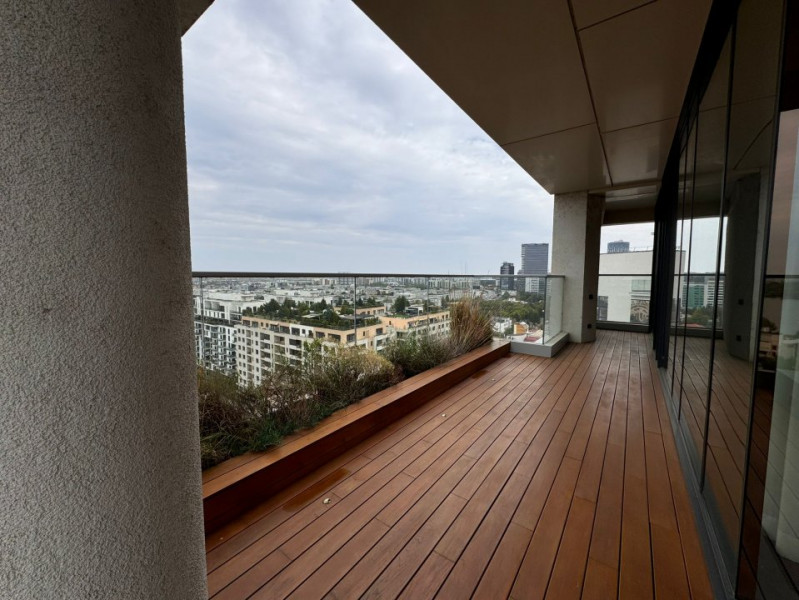 PENTHOUSE - 450 SQM / 2 UNDERGROUND PARKING LOTS  / SMART HOUSE / GREAT VIEW / 