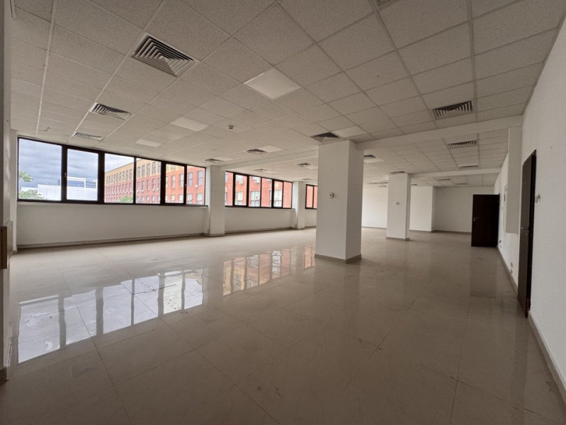 COTROCENI BUSINESS CENTER  / ACCES STRADAL / METROU / DISPONIBIL !
