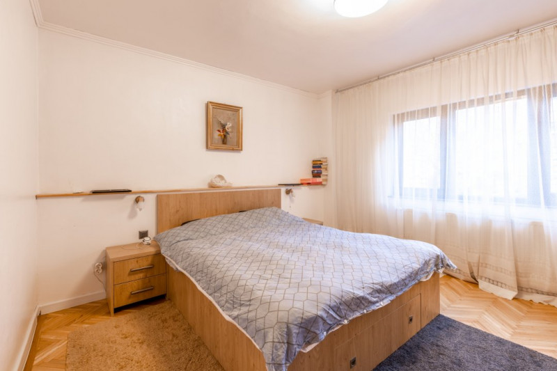 Apartament in vila / 3 camere și dependințe / Liber / Finisat
