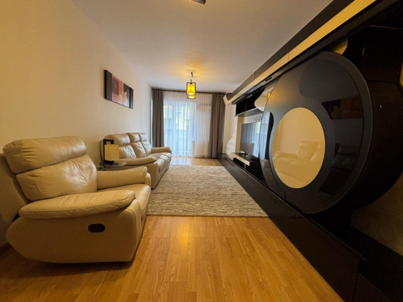 Costin Georgian/parcare/modern
