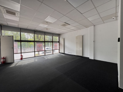 Vasile Milea - spatiu comercial / Vad Excelent / Disponibilitate imediata !