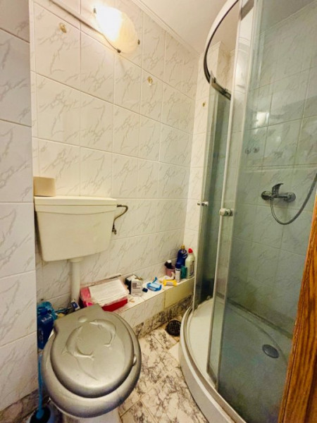 Diham / imobil 1982 / anvelopat / 2 grupuri sanitare / boxa