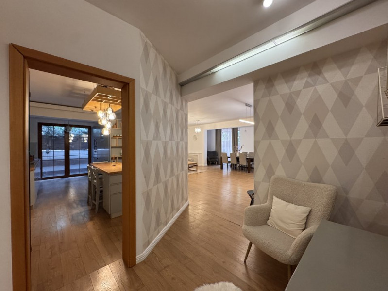 Apartament cu curte proprie de 90 mp în Herăstrău – La prima închiriere!
