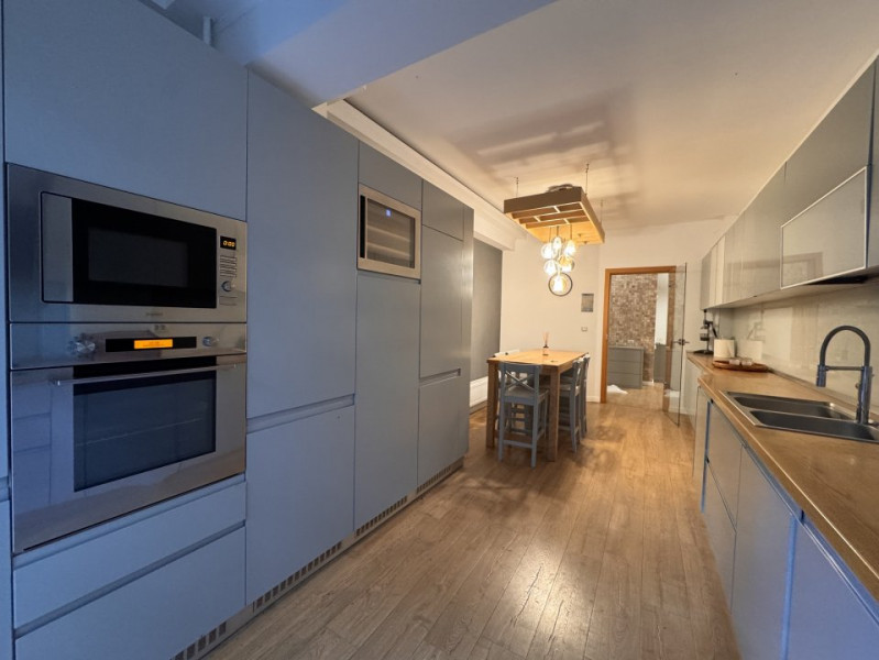 Apartament cu curte proprie de 90 mp în Herăstrău – La prima închiriere!