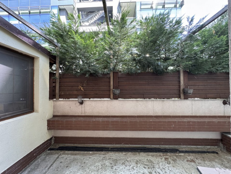 Apartament cu curte proprie de 90 mp în Herăstrău – La prima închiriere!