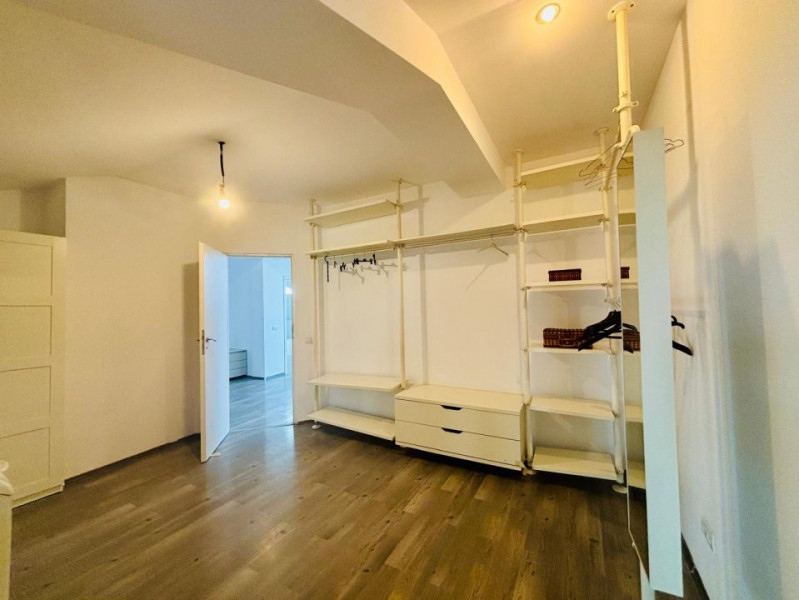 4 CAMERE TIP MANSARDA | TERASA 30 MP | DRESSING DEDICAT | BOXA