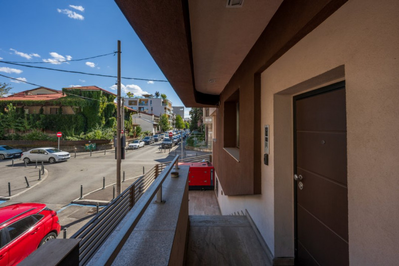 CLĂDIRE DE BIROURI – IMOBIL EMBLEMATIC ÎN ZONA KISELEFF – AVIATORILOR!