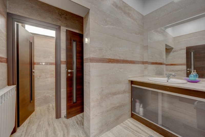 CLĂDIRE DE BIROURI – IMOBIL EMBLEMATIC ÎN ZONA KISELEFF – AVIATORILOR!