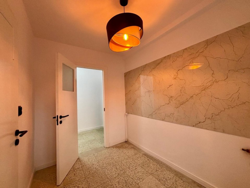 POLICLINITA TITAN / P-TA SALAJAN / RENOVAT COMPLET / GATA DE MUTARE