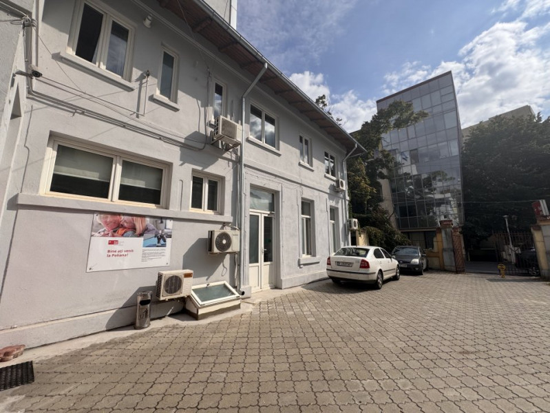 SEGMENT MEDICAL - 2 IMOBILE DOROBANTI / PARCARI / OPORTUNITATE !