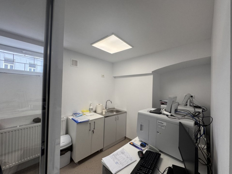 SEGMENT MEDICAL - 2 IMOBILE DOROBANTI / PARCARI / OPORTUNITATE !