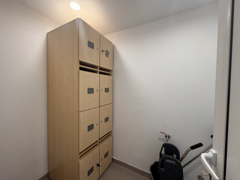 SEGMENT MEDICAL - 2 IMOBILE DOROBANTI / PARCARI / OPORTUNITATE !