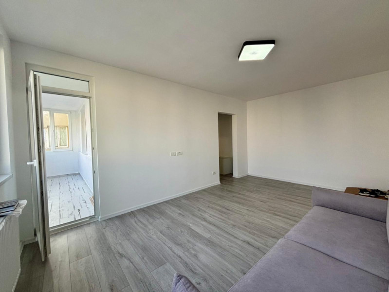 Apartament 2 camere renovat gata de mutat | Sectia 7 Politie | Vedere Est 