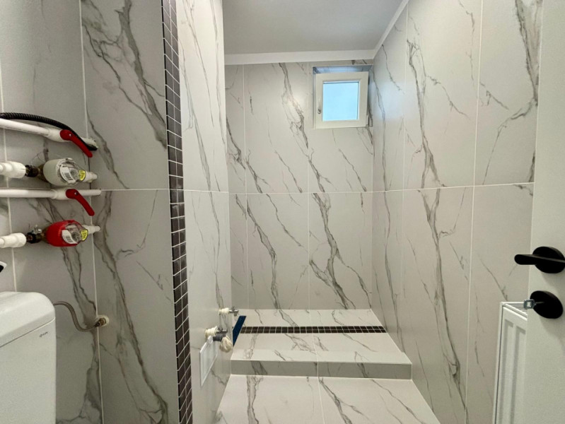 Apartament 2 camere renovat gata de mutat | Sectia 7 Politie | Vedere Est 