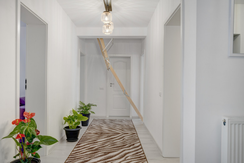 Casă pe parter, curte matură, complex liniștit – Clinceni !