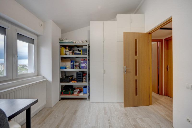 Duplex 4 camere pe două niveluri, terasă și parcare subterană | Titan