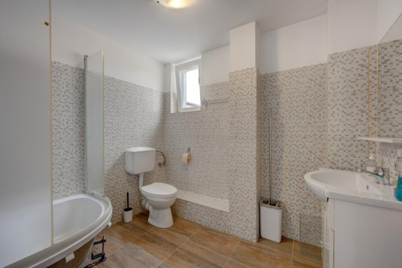 Duplex 4 camere pe două niveluri, terasă și parcare subterană | Titan