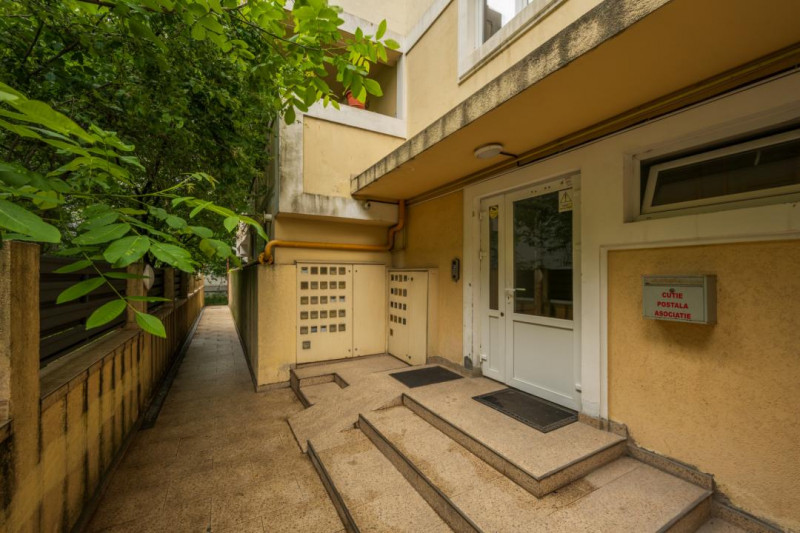 Duplex 4 camere pe două niveluri, terasă și parcare subterană | Titan