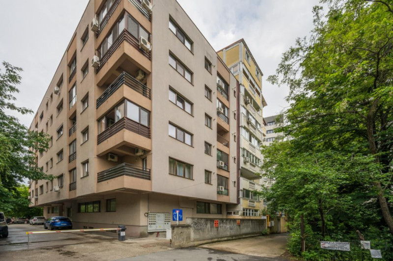 Duplex 4 camere pe două niveluri, terasă și parcare subterană | Titan