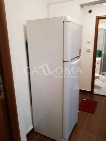 2 CAMERE TITAN BILLA