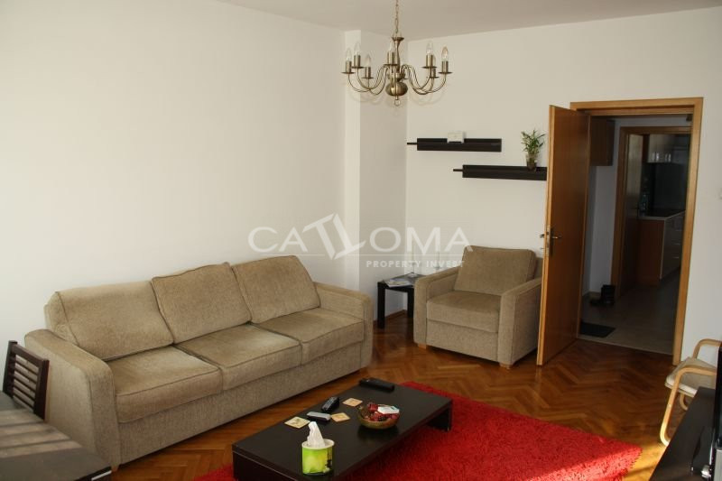 Apartament CENTRAL in vila VICTORIEI