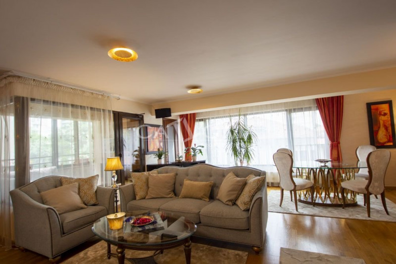 Arcul de Triumf apartament cu 4 camere si parcare dubla